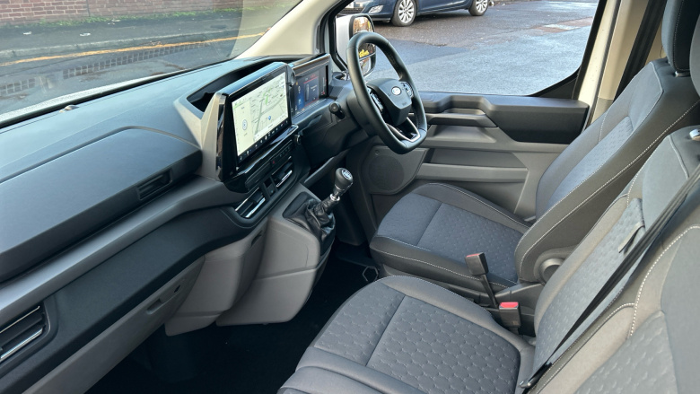 Ford Tourneo Custom 320 L1 Diesel Fwd 2.0 EcoBlue 136ps H1 Titanium 8 seater Auto